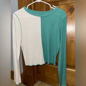 cropped long sleeve top, half white half blue